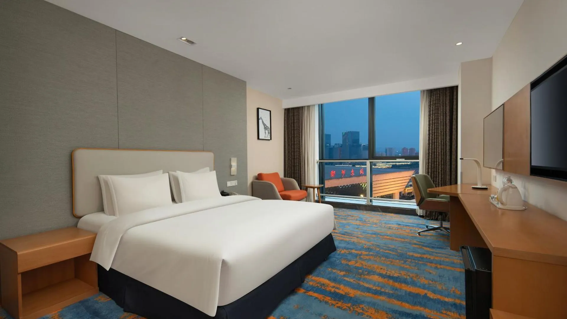 Holiday Inn Express Zhengzhou Zhengdong, An Ihg Hotel 3*,