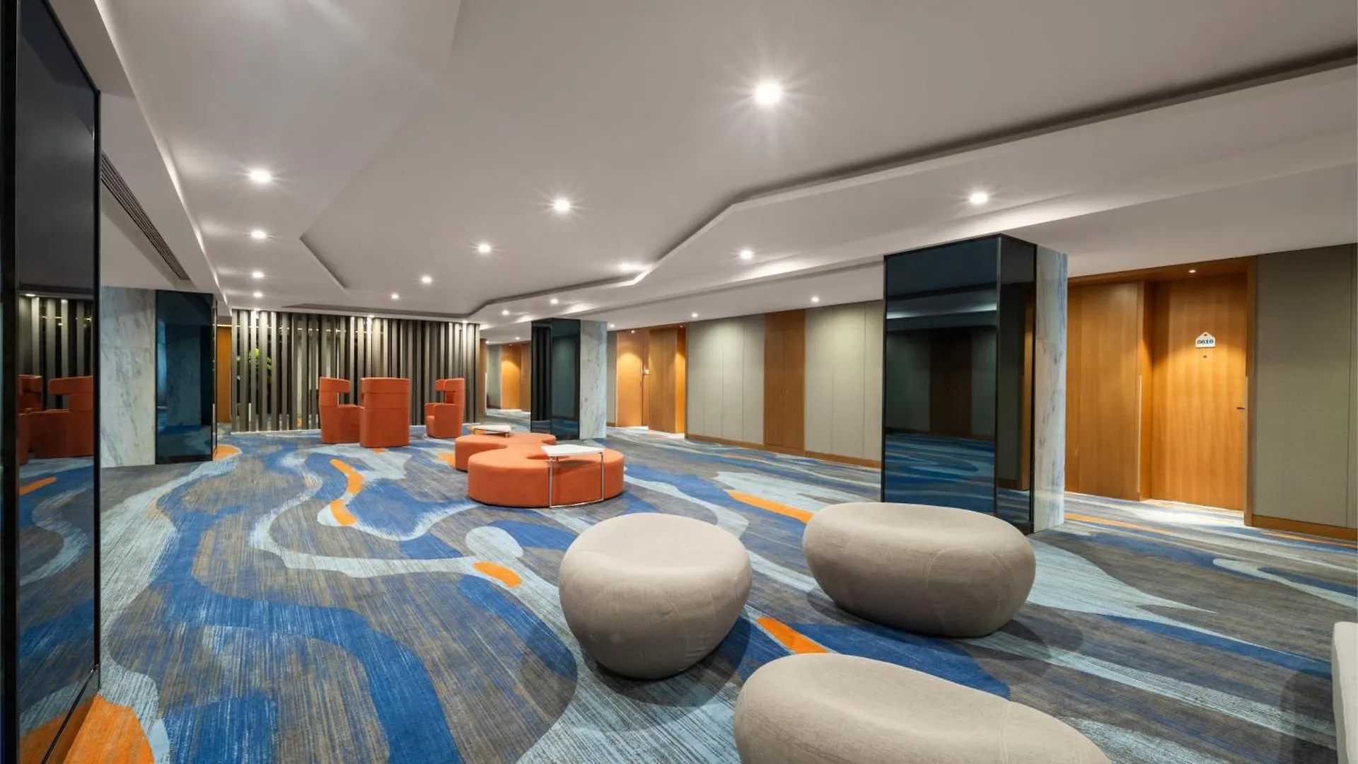 Holiday Inn Express Zhengzhou Zhengdong By Ihg Otel