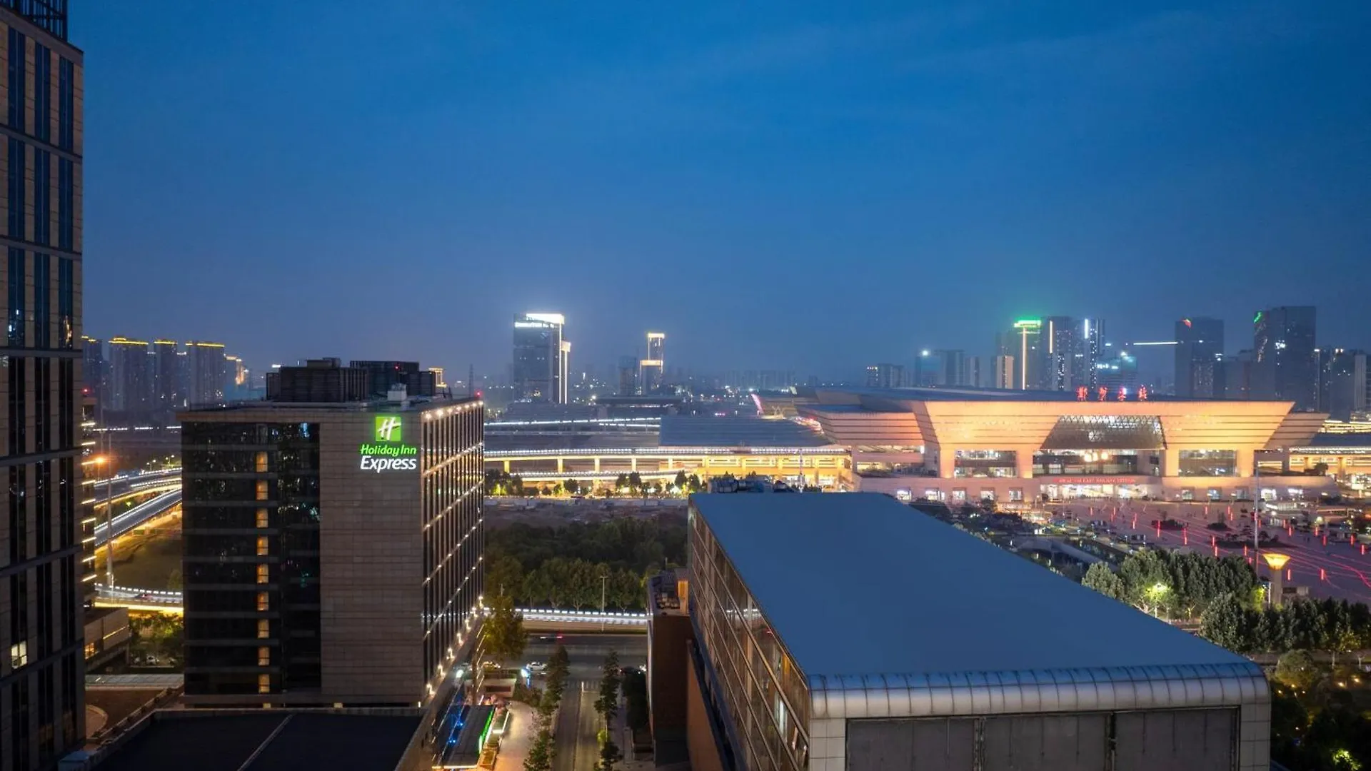 Holiday Inn Express Zhengzhou Zhengdong By Ihg