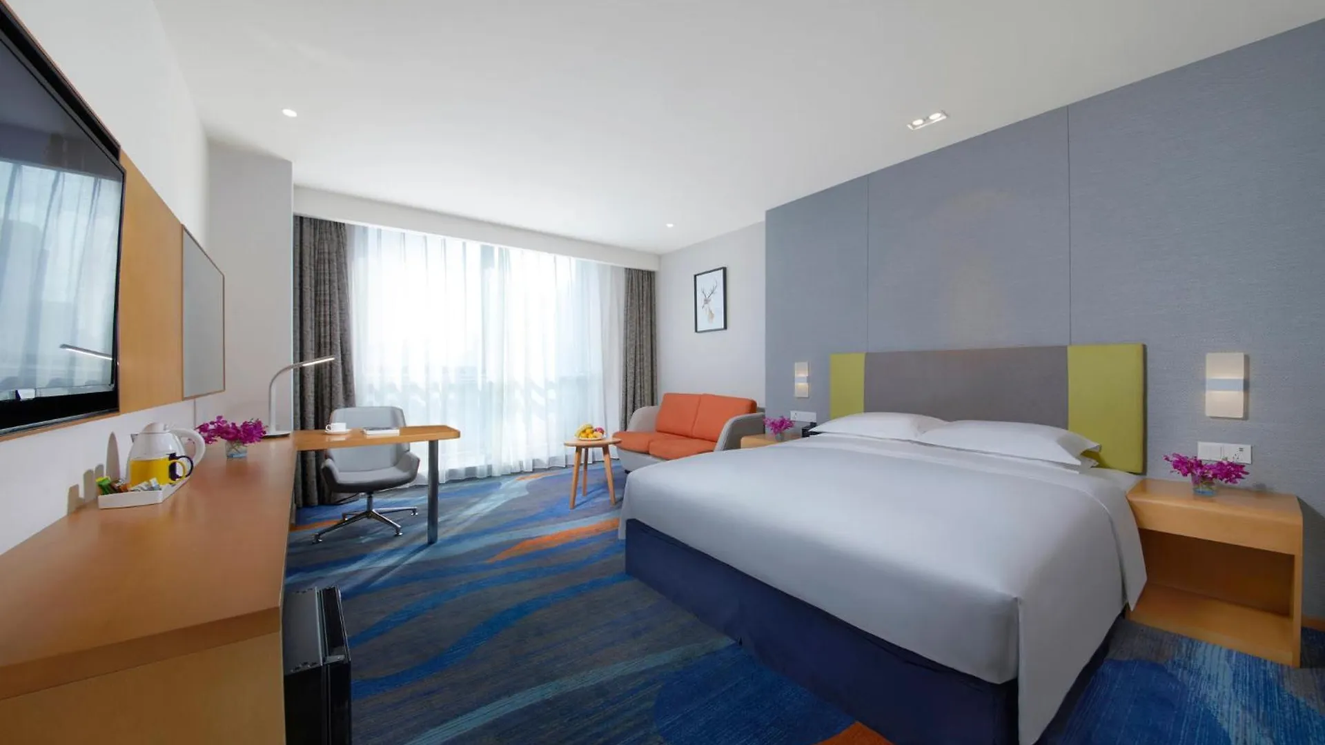 Holiday Inn Express Zhengzhou Zhengdong, An Ihg Hotel 3*,  China