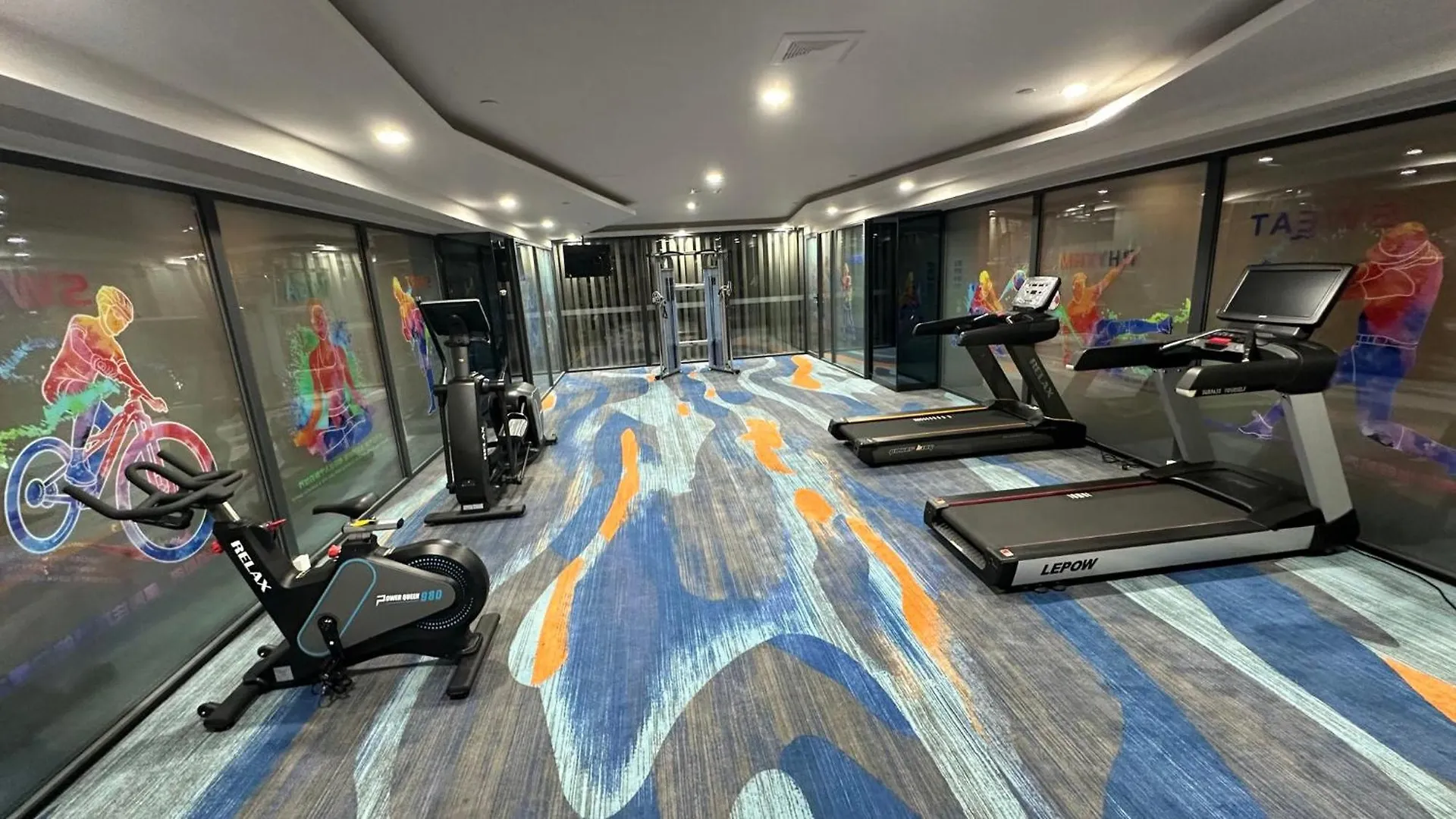 Holiday Inn Express Zhengzhou Zhengdong By Ihg 3*,  China